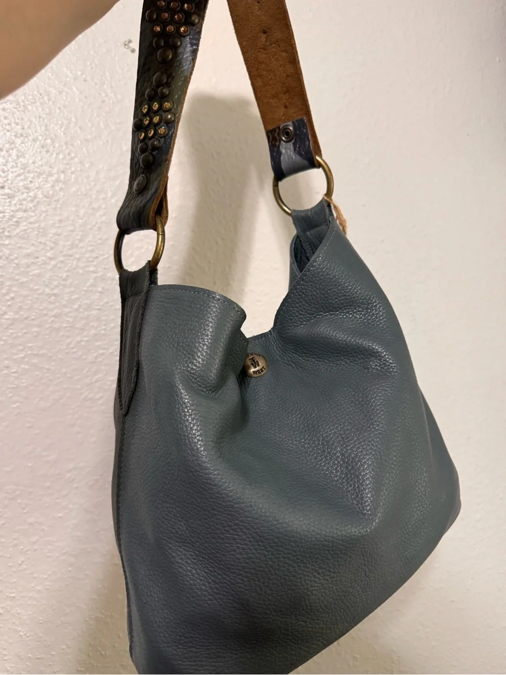 Pebbled Leather Hobo Shoulder Bag in gray (dark)  with Brown Strap